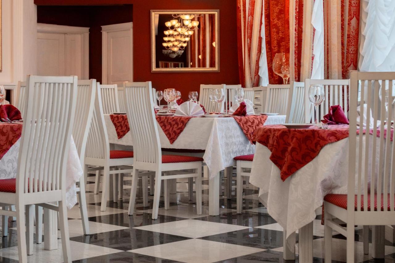 Neman Hotel Grodno Buitenkant foto