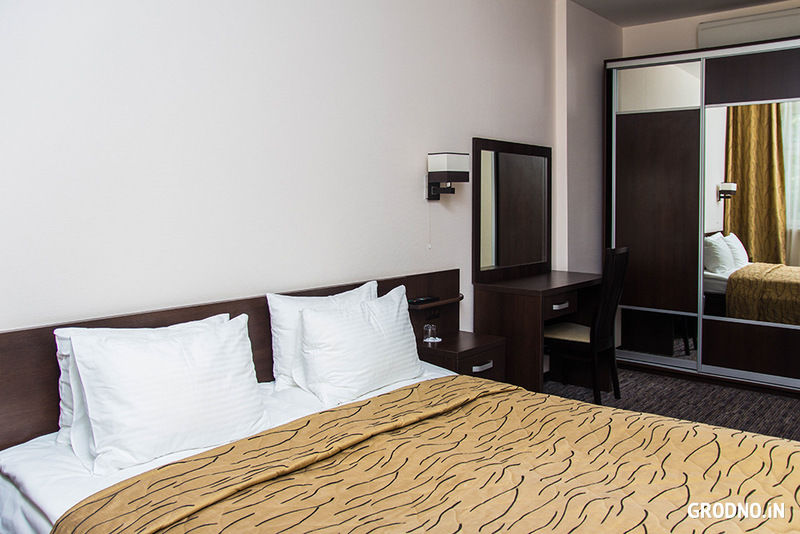 Neman Hotel Grodno Buitenkant foto